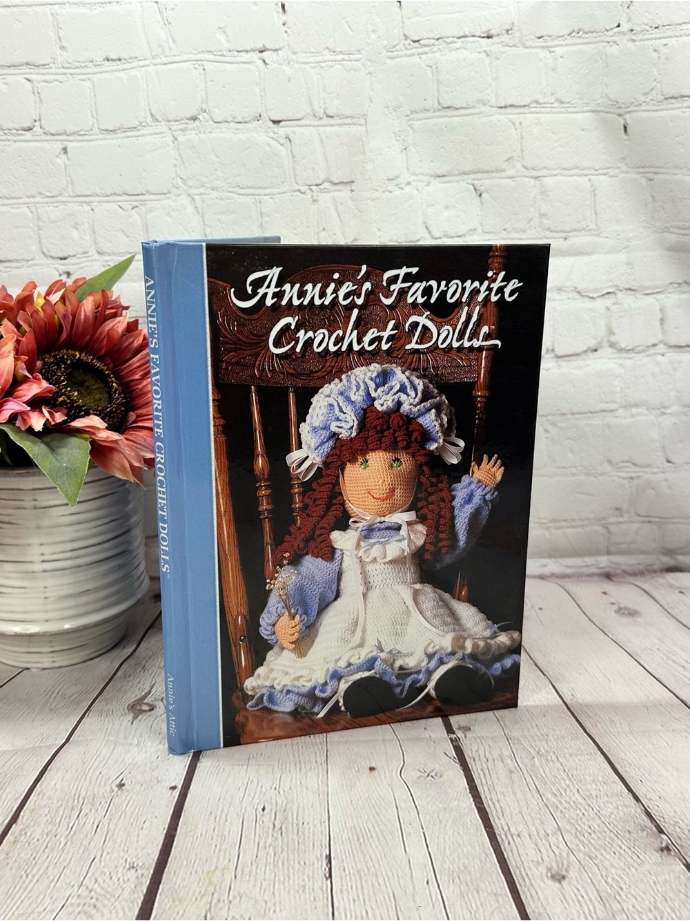vtg 1997 Annie's Favorite Crochet Dolls Book hardcover cottage crafts handmade